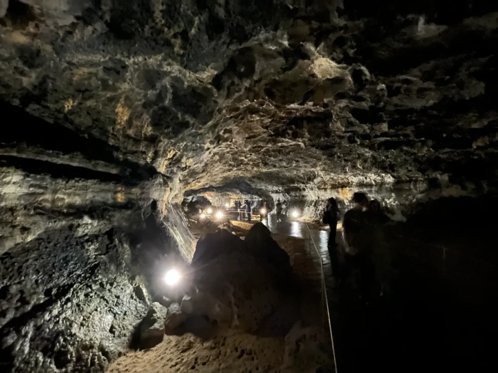 Qué ver y hacer en la mágica Isla de Jeju. Ssangyonggul cave. Hallim Park. Jeju